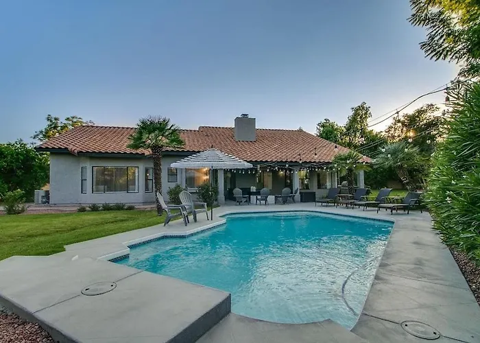 Private Sanctuary In North Scottsdale Wpool